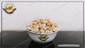 خرید بادام درختی با پوست