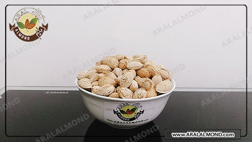 خرید بادام درختی با پوست