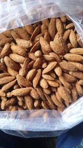 بازرگانی فروش انواع بادام درختی 