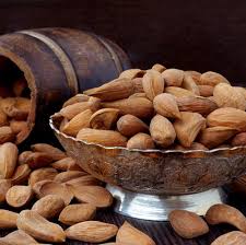 عرضه مستقیم بادام مامایی ۸۰ دانه درجه یک