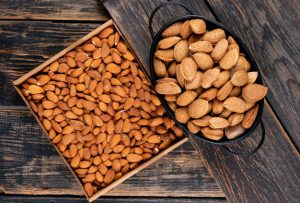 تولید بهترین مغز بادام مامایی سامان